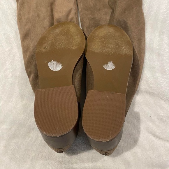 Beautiful suede boots - Picture 5 of 5